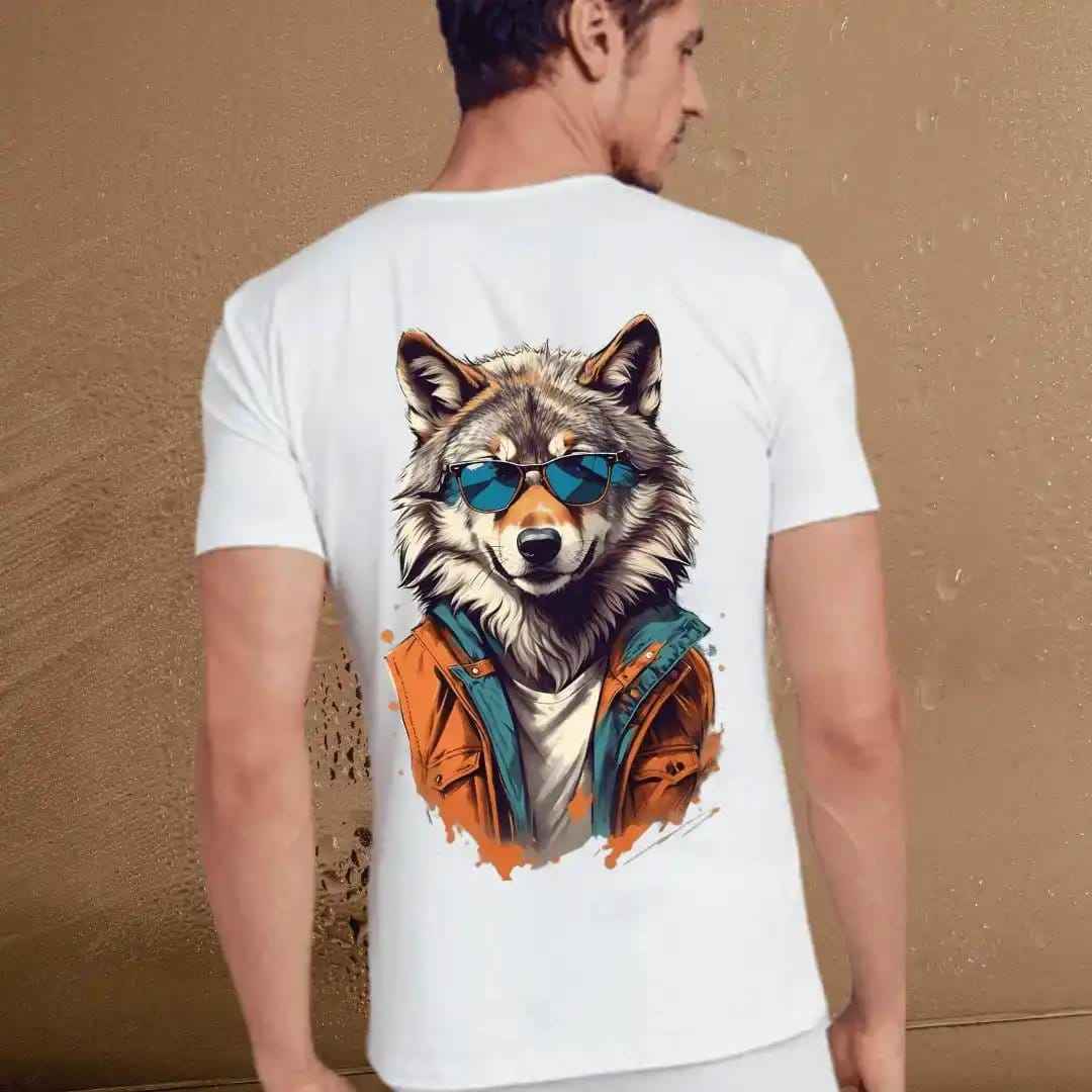 Cool Wolf Graphic Tee for Animal Lovers